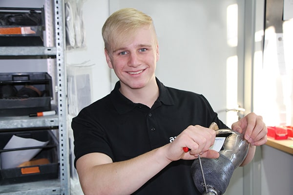 Morris Bleser, Orthopädietechnik-Mechaniker bei APT Prothesen Niederlassung Westerwald