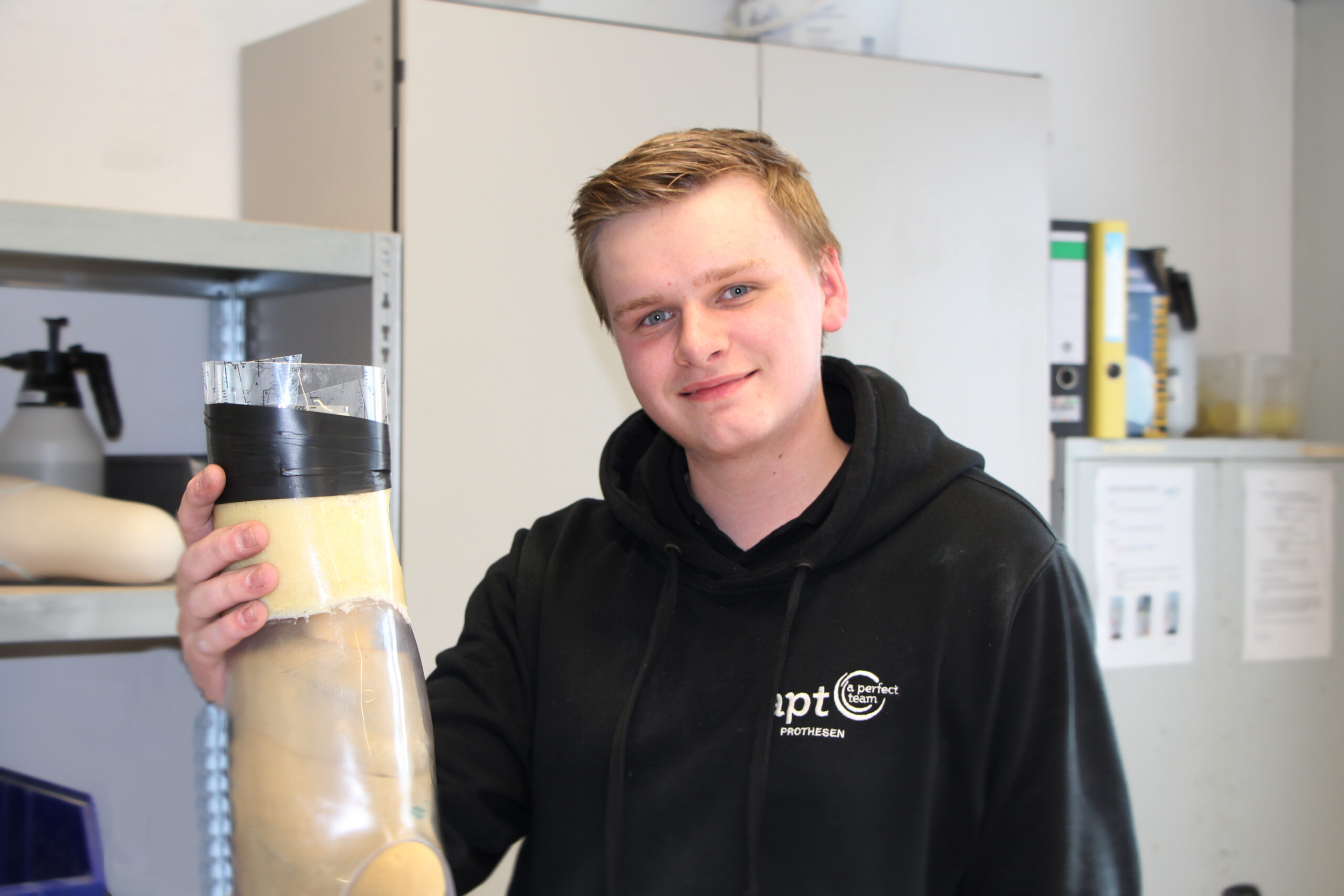 Neo Bleser, Auszubildender Orthopädietechnik - Mechaniker APT Prothesen Niederlassung Westerwald